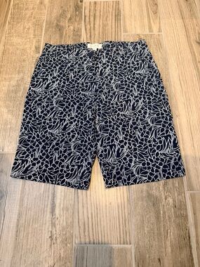 Talbots Navy and White Floral-Outline Shorts.  EUC